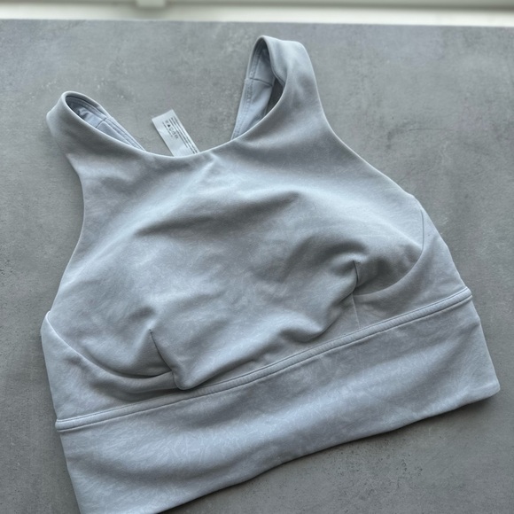Lululemon grey sports bra NWOT - Picture 9 of 10